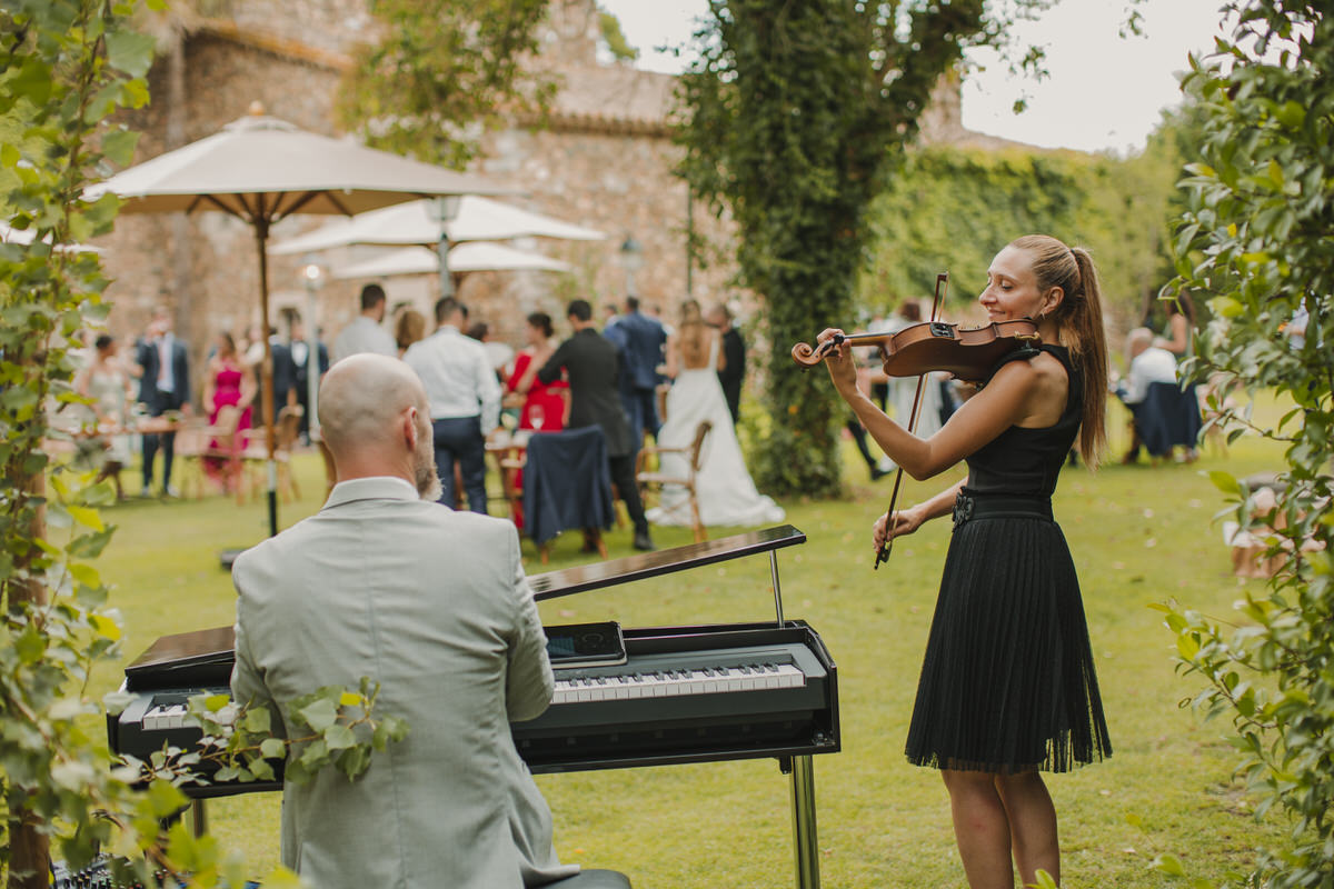 paulahuertasgaja@gmail.com 