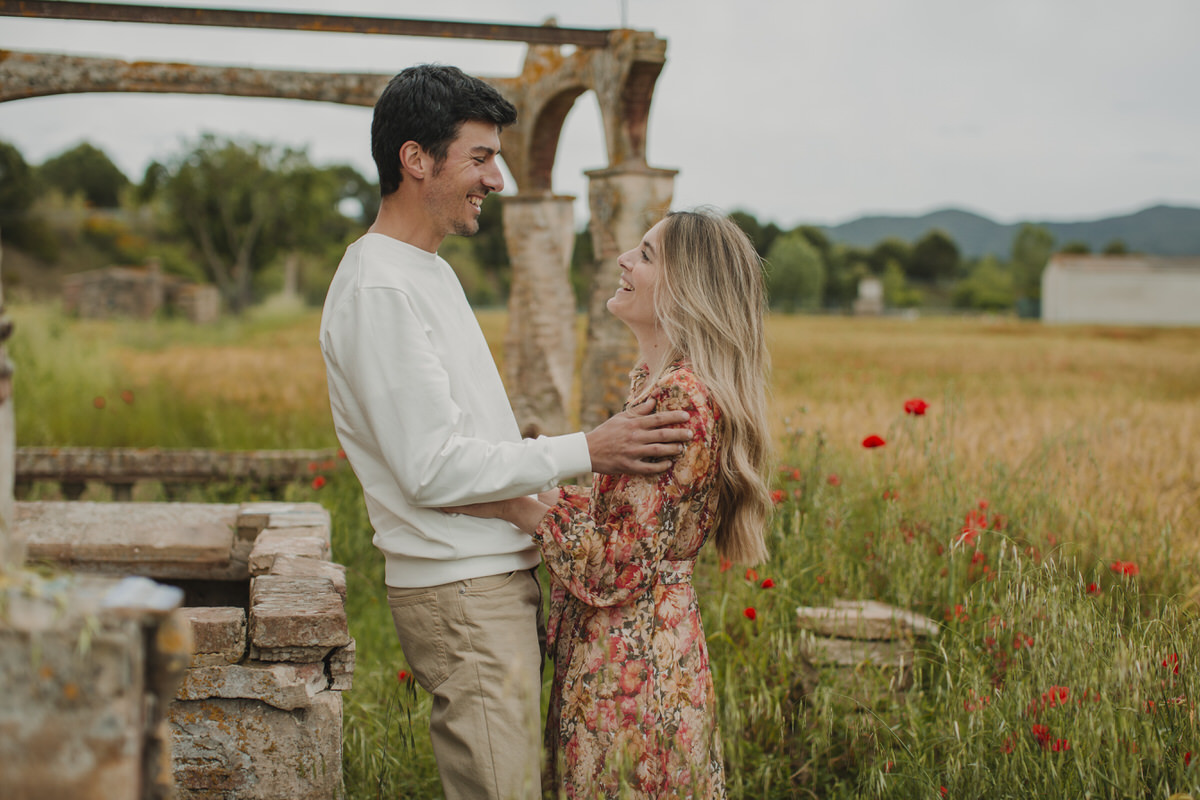 Preboda campo de amapolas