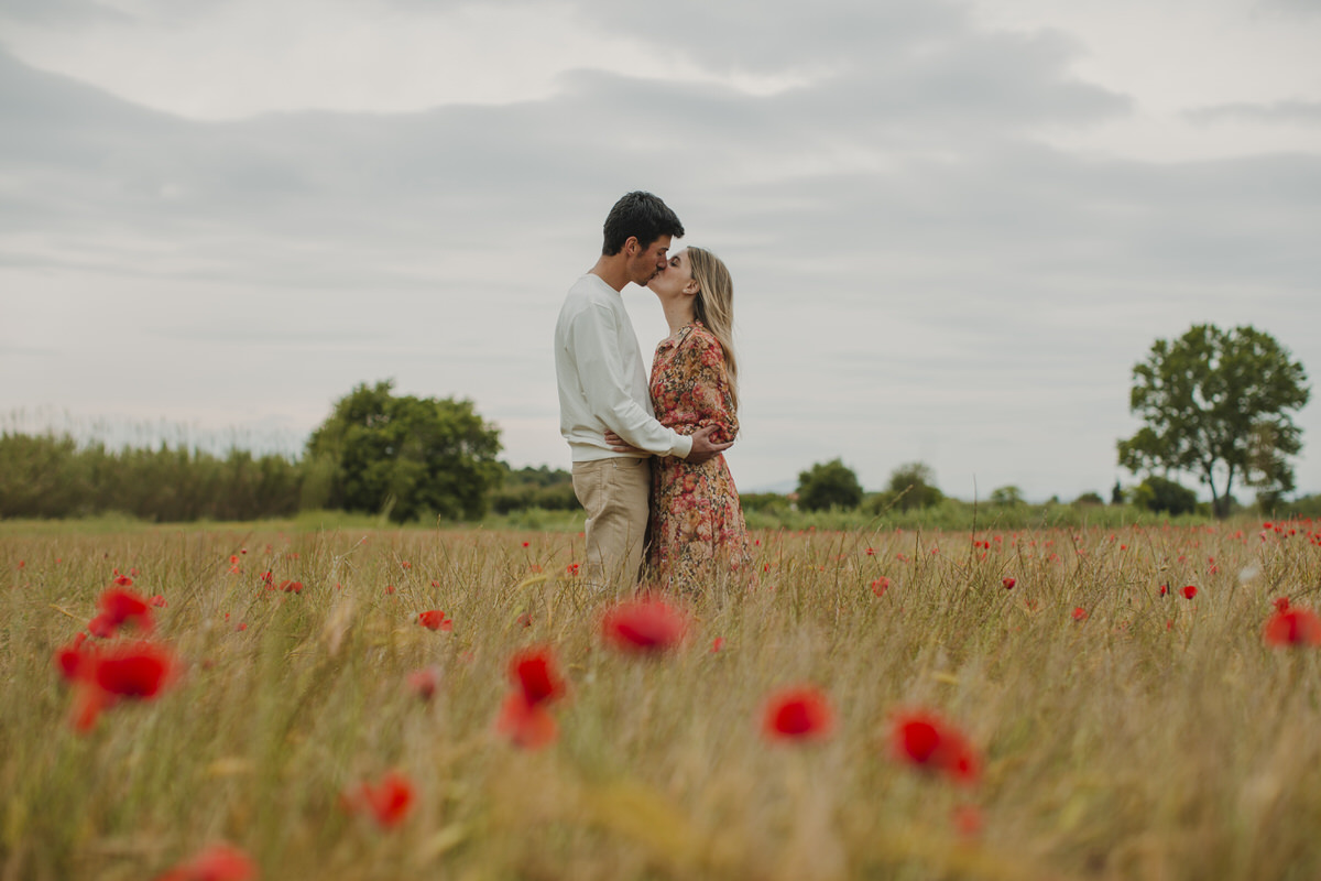 Preboda campo de amapolas