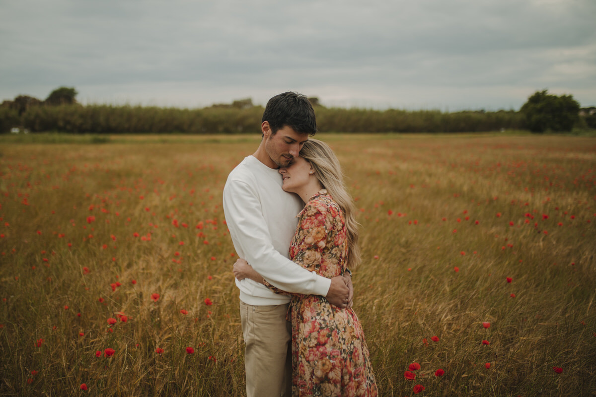 Preboda campo de amapolas