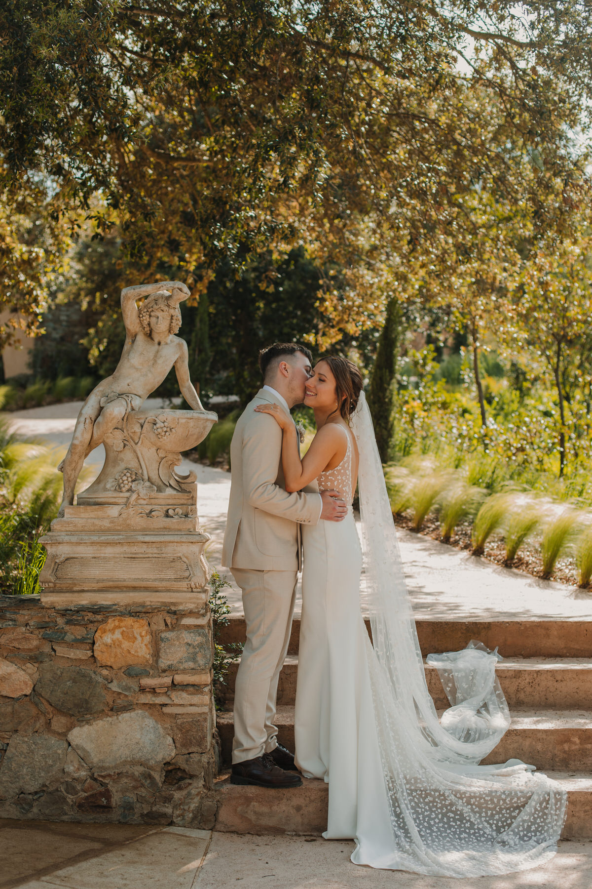 Award wedding photographer & videographer